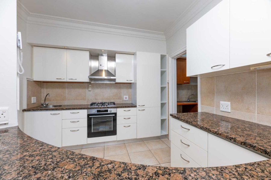 To Let 2 Bedroom Property for Rent in Sea Point Western Cape